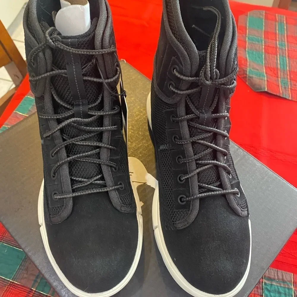 SOREL Explorer Mission Sneaker in black Men’s Size 7.5 women’s 9.5 snow …